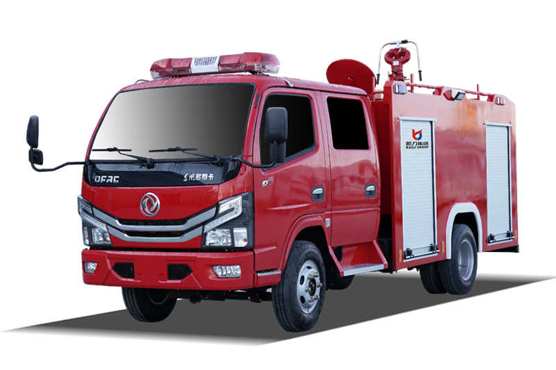 东风小多利卡2.5吨水罐消防