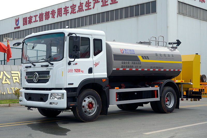 东风D9洒水防撞缓冲车(2000kg-100km/h)