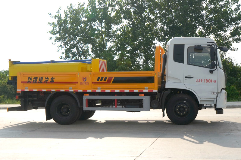 东风天锦防撞缓冲车(2000kg-100km/h)