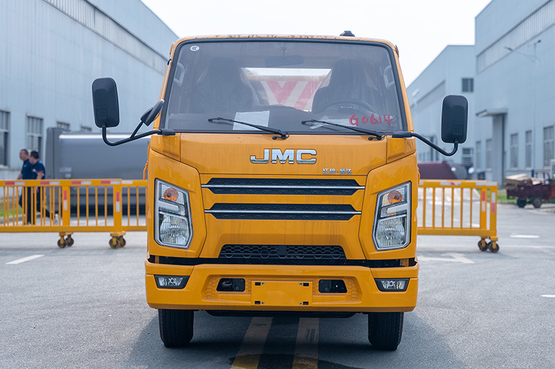 江铃顺达二级翻转防撞车(2000kg-70km/h)