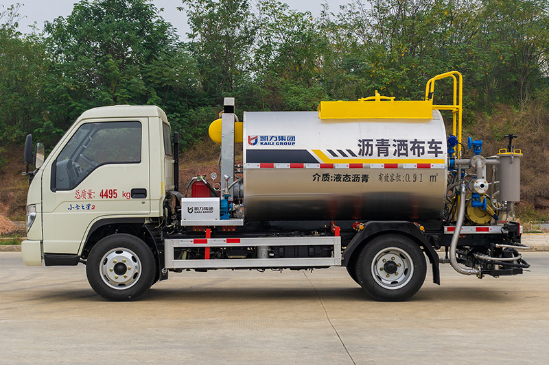 福田小卡之星3（3方）沥青洒布车