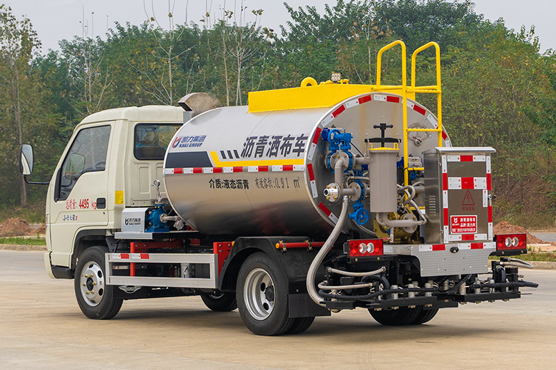 福田小卡之星3（3方）沥青洒布车