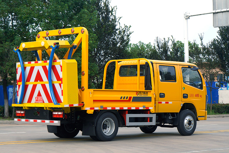 东风小多利卡防撞车(2000kg-70km/h)