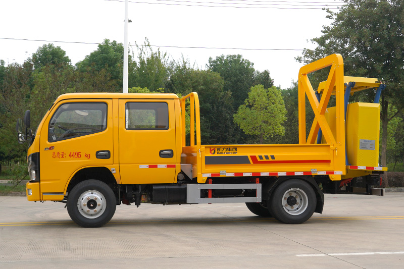 东风小多利卡防撞车(2000kg-70km/h)