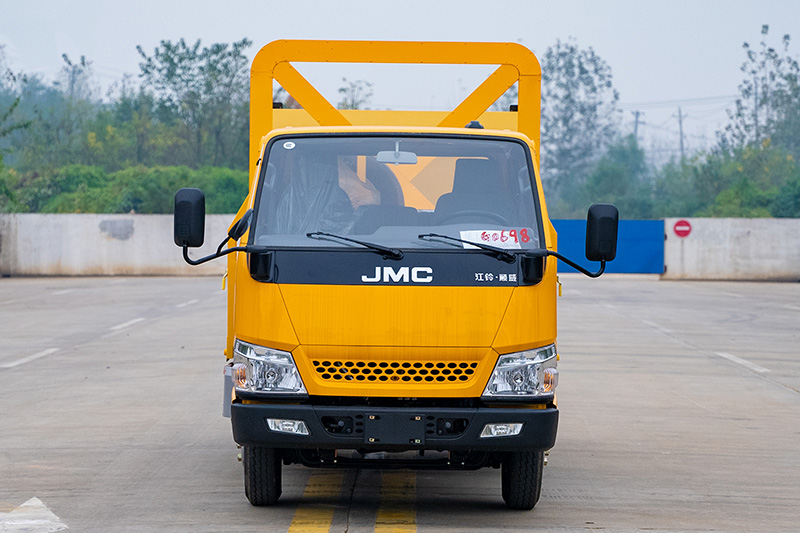 江铃顺威防撞车(2000kg-70km/h)