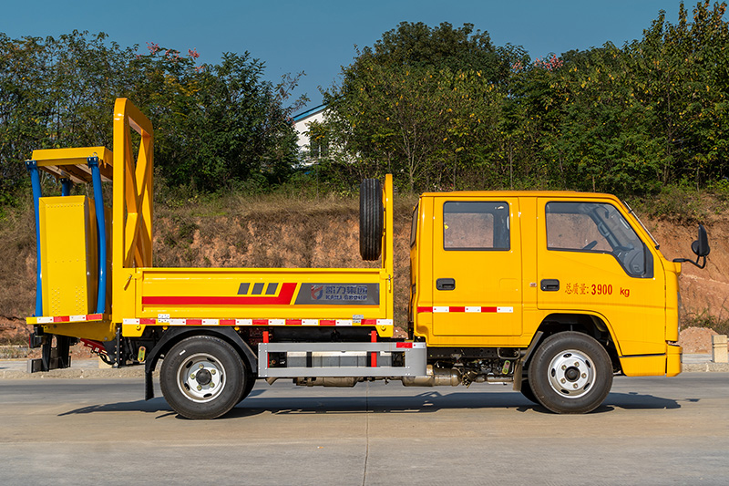江铃顺达一级翻转防撞车(2000kg-70km/h)