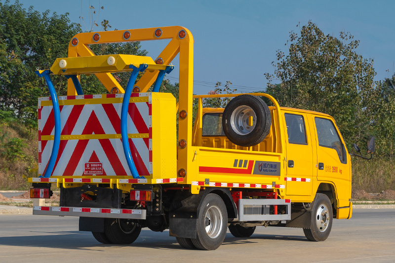 江铃顺达一级翻转防撞车(2000kg-70km/h)