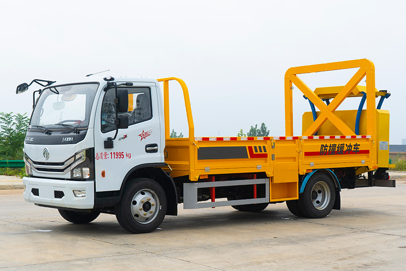 东风大多利卡防撞车(2000kg-70km/h)