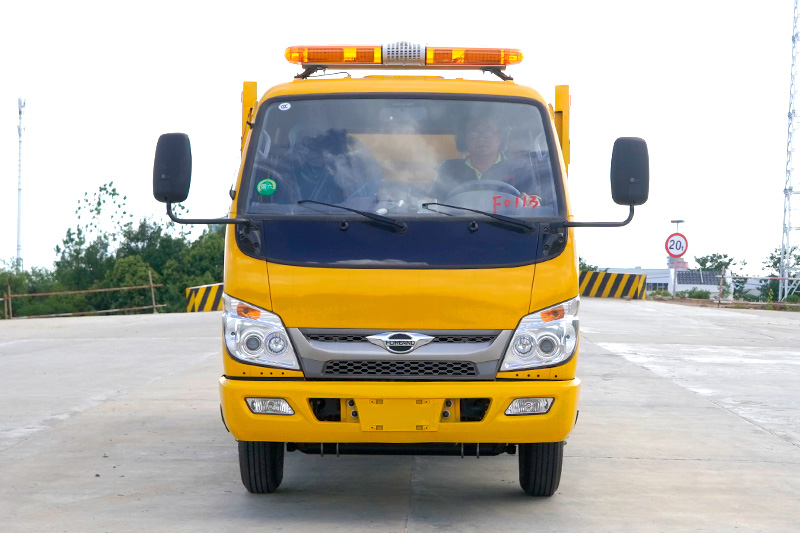 福田小卡之星3消防洒水车