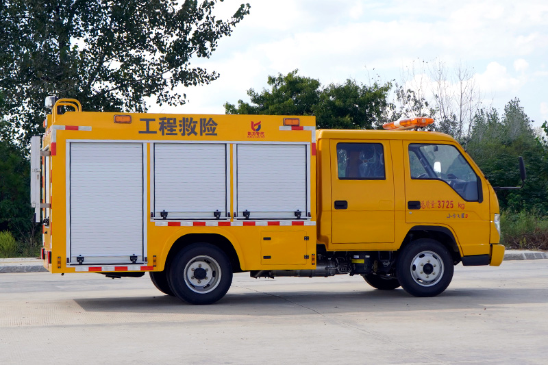 福田小卡之星3消防洒水车