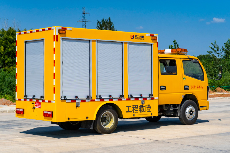 东风小多利卡双排救险车