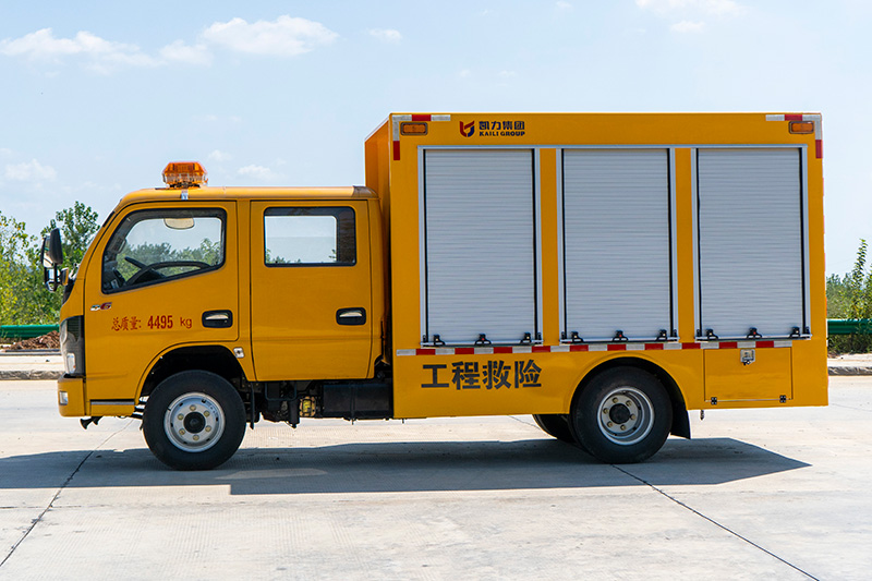 东风小多利卡双排救险车