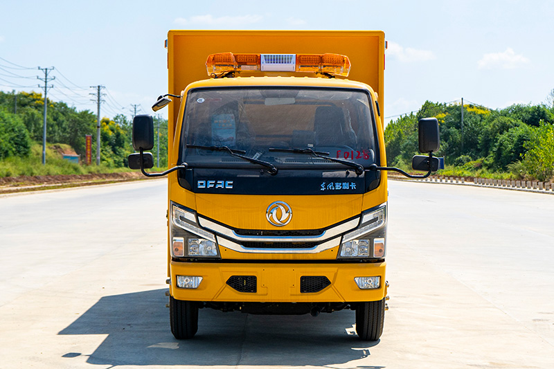 东风小多利卡双排救险车