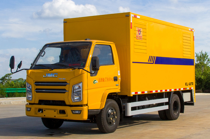 江铃顺达100KW移动电源车