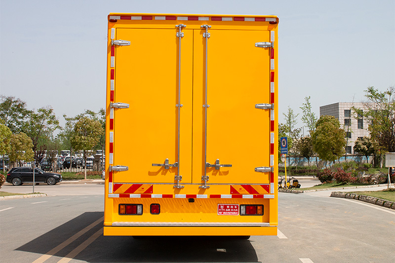 五十铃移动电源车200KW