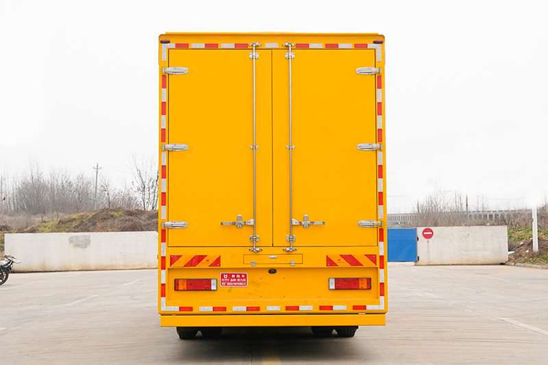 东风天锦抢险救援车（3000方 4000方排水车）