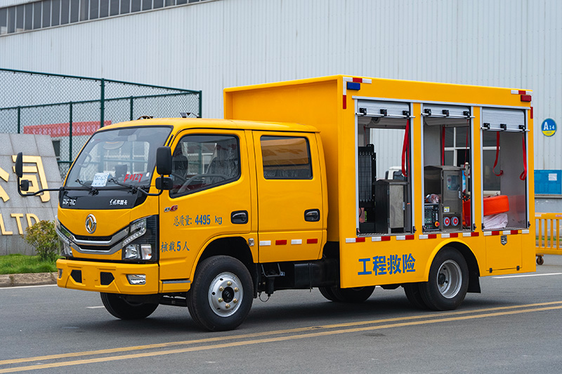 东风小多利卡双排救险车（500方 1000方）