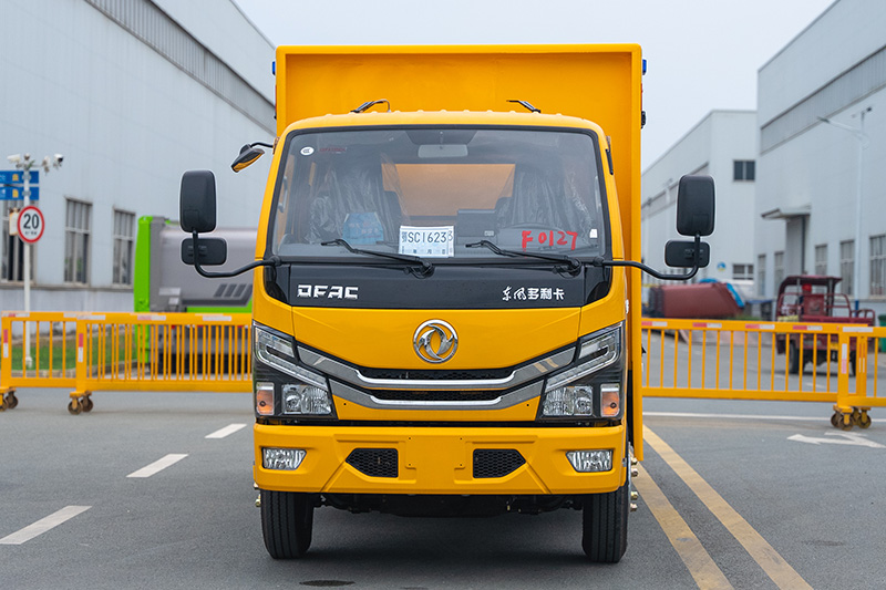 东风小多利卡双排救险车（500方 1000方）