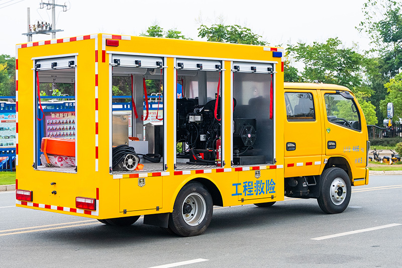 东风小多利卡双排救险车（500方 1000方）