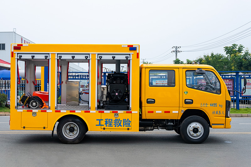 东风小多利卡双排救险车（500方 1000方）