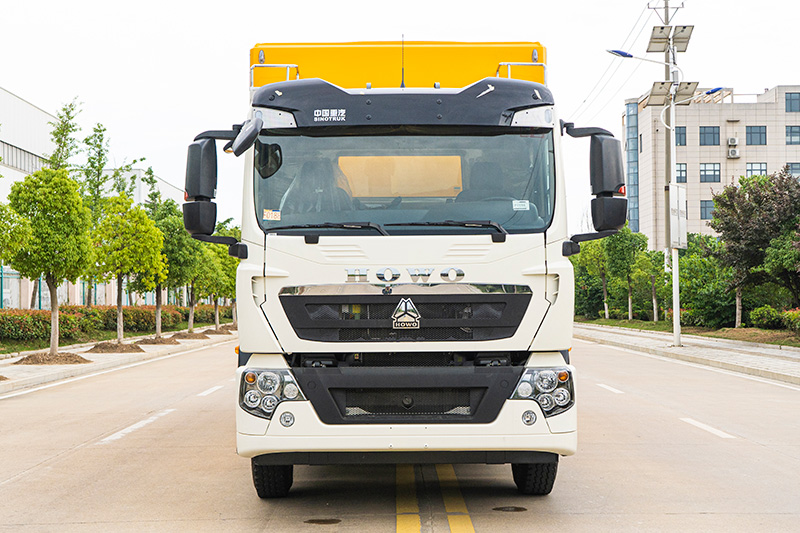 重汽豪沃排水车（4000方）