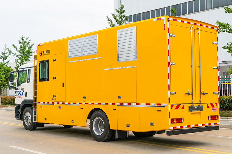 重汽豪沃排水车（4000方）